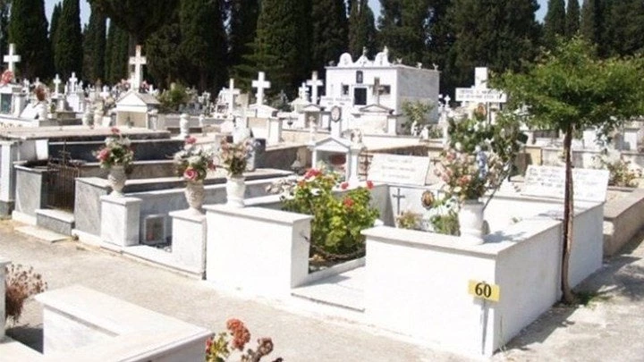 Συνέβη και αυτό: Έκαναν κατάσχεση σε νεκρό για χρέη προς το Δημόσιο (βίντεο)